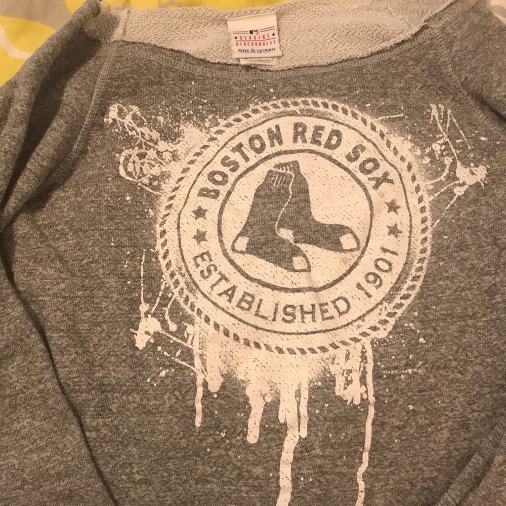 Boston Red Soxs sweatshirt